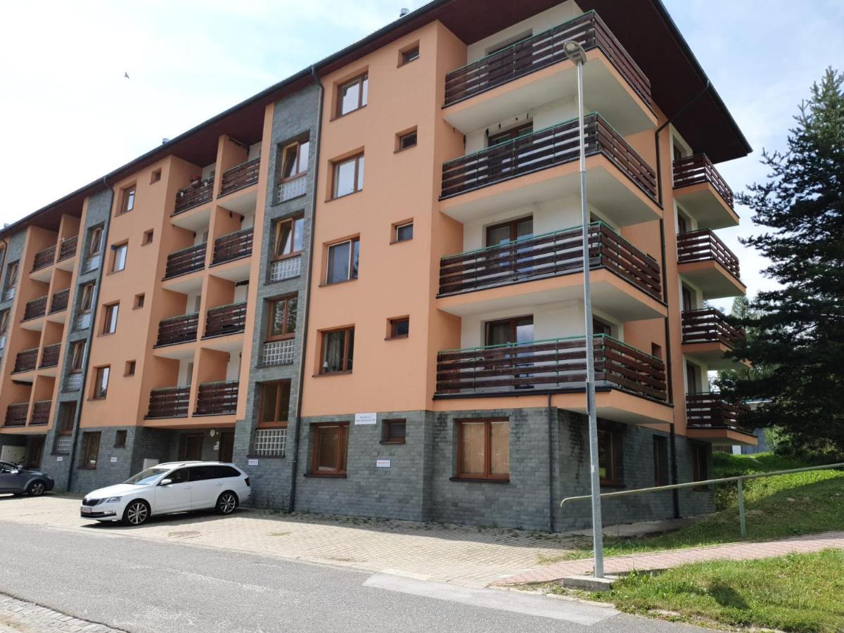 Jediny Apartman تاترانسكا ستربا المظهر الخارجي الصورة